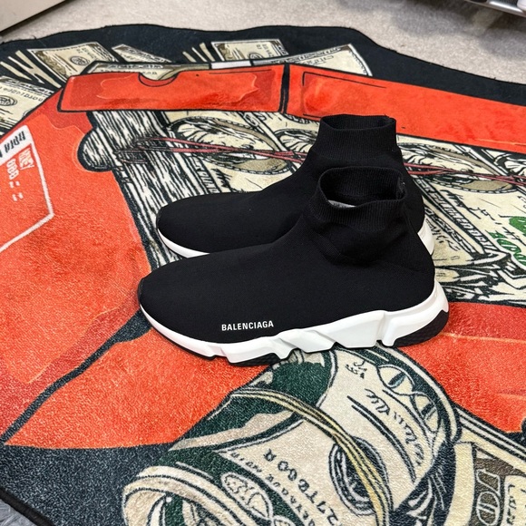 Balenciaga Speed Sneakers - Picture 1 of 5